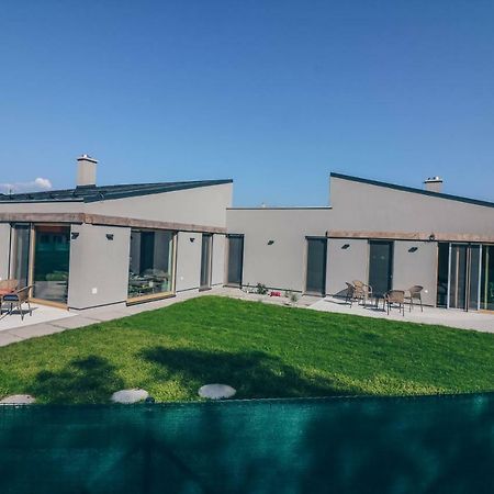 Stylish Apartments At Penati Golf Resort Sajdikove Humence Exterior foto